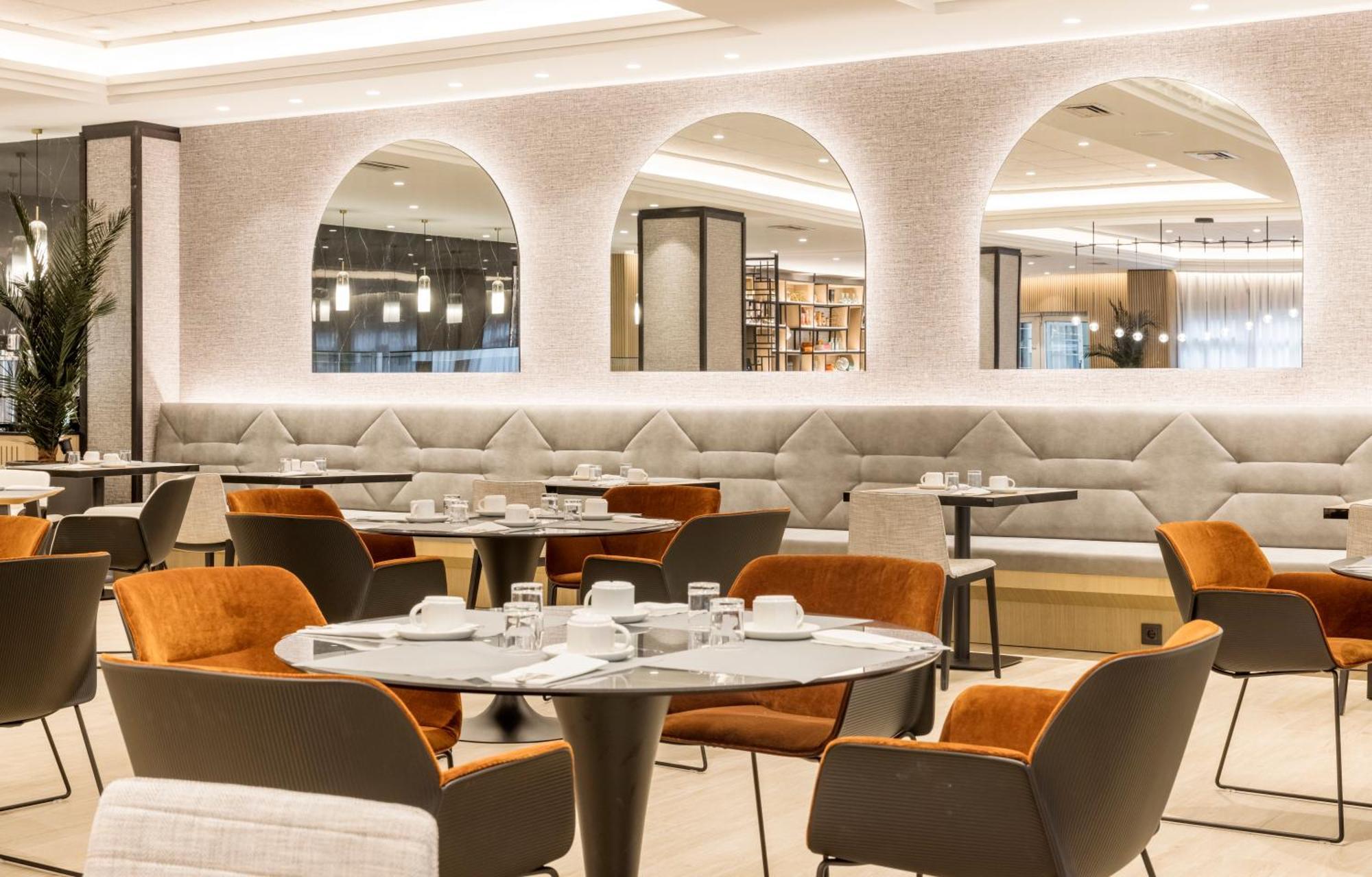 Hotel Ilunion Alcora Sevilla 4*
